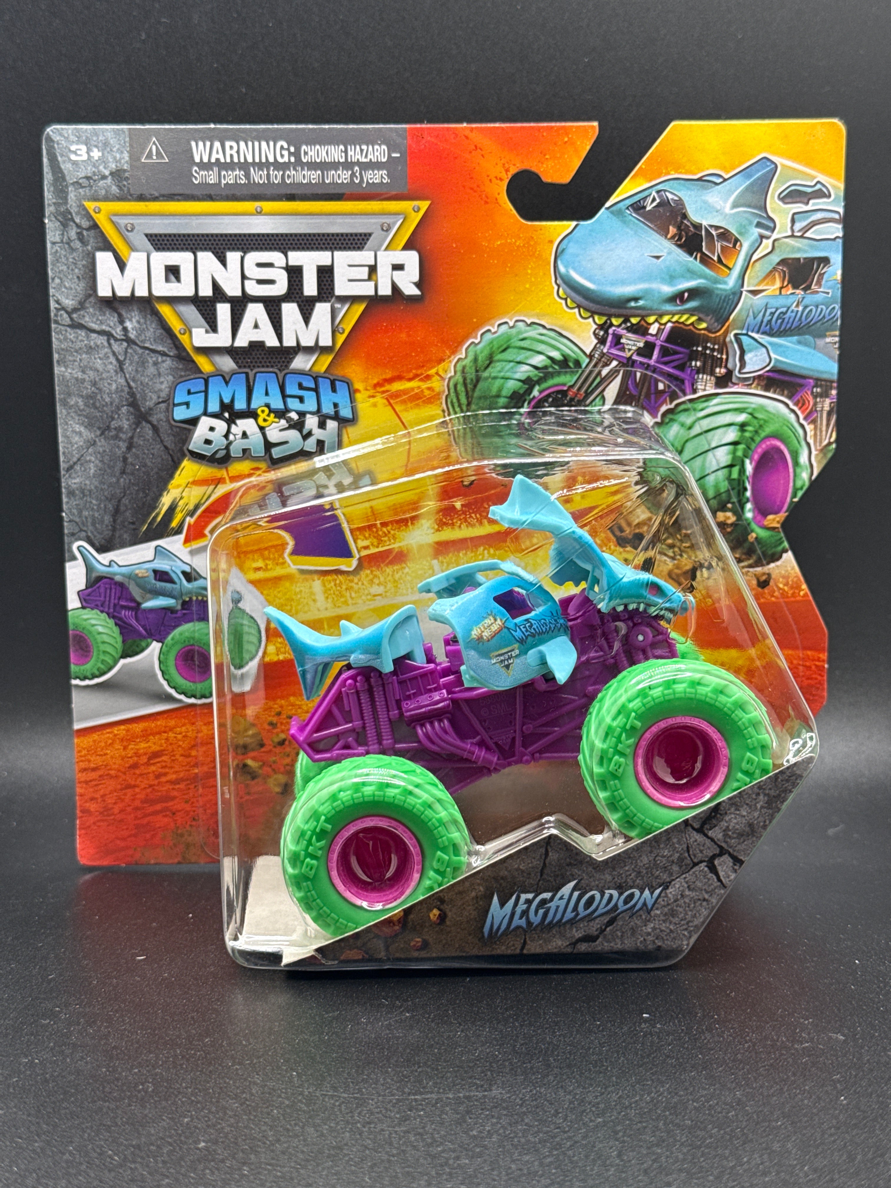 Megalodon Series 3 smash & Bash